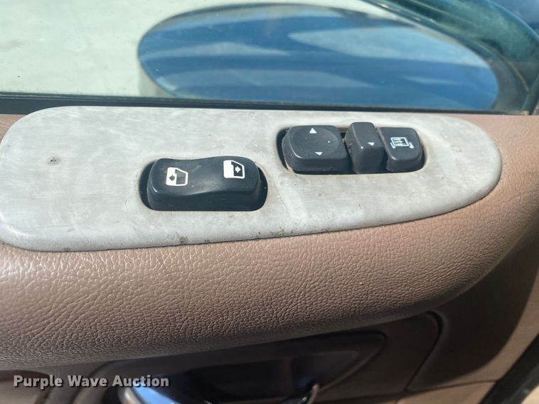 image for item DM3998 2007 Peterbilt 379  semi truck