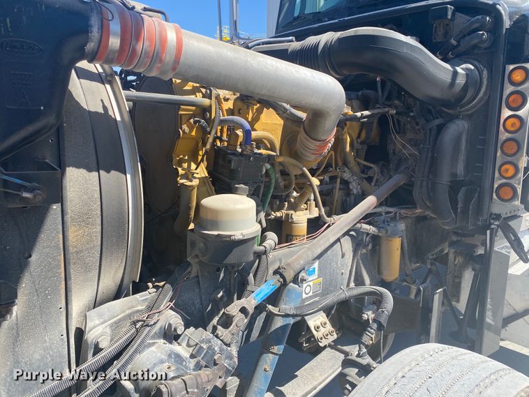 image for item DM3998 2007 Peterbilt 379  semi truck