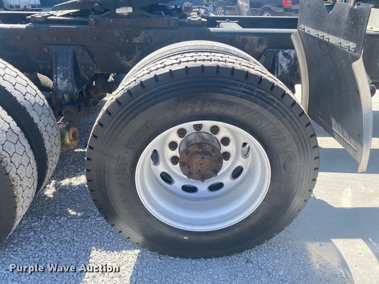 image for item DM3998 2007 Peterbilt 379  semi truck