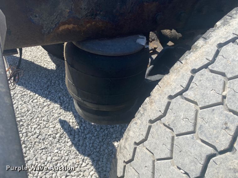 image for item DM3998 2007 Peterbilt 379  semi truck