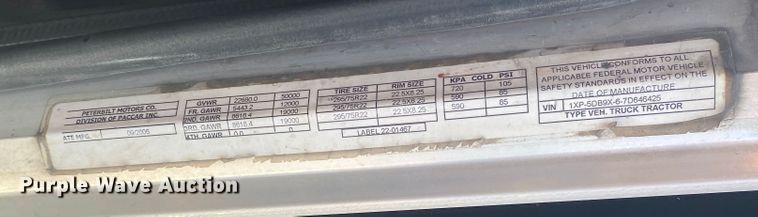 image for item DM3998 2007 Peterbilt 379  semi truck
