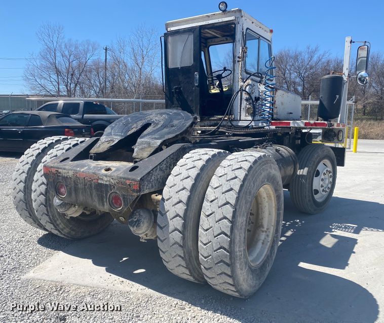 image for item DM3999 1985 Ottawa 30  yard truck