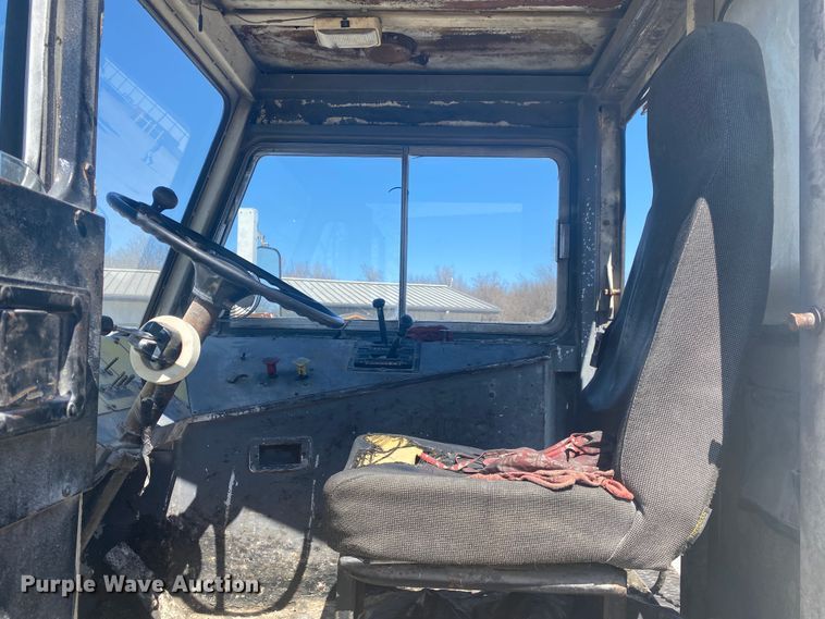 image for item DM3999 1985 Ottawa 30  yard truck