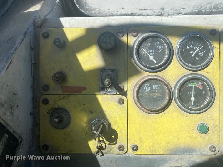 image for item DM3999 1985 Ottawa 30  yard truck