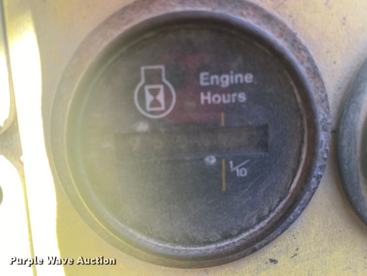 image for item DM3999 1985 Ottawa 30  yard truck