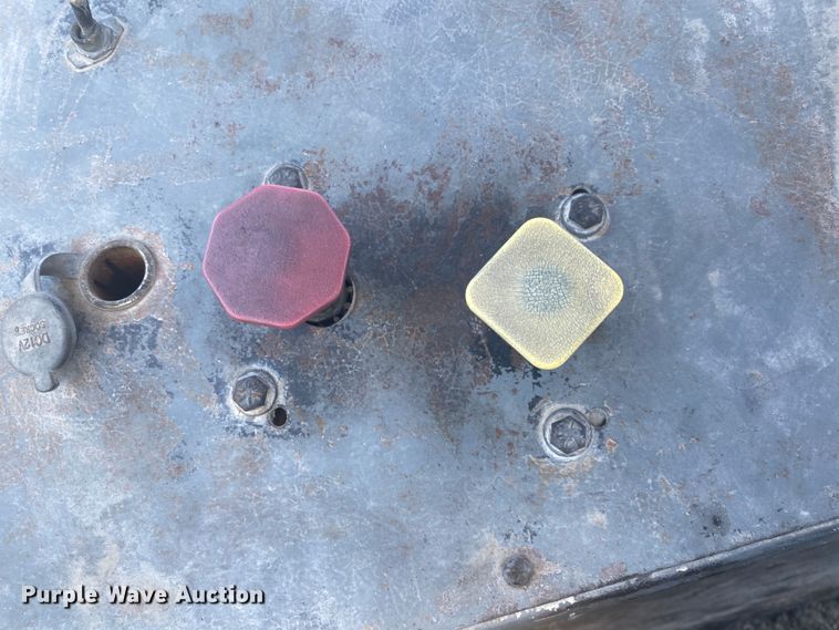 image for item DM3999 1985 Ottawa 30  yard truck