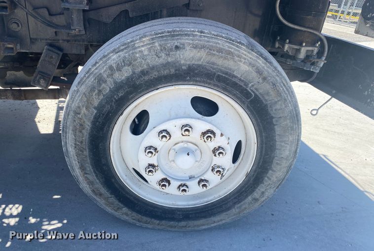 image for item DM3999 1985 Ottawa 30  yard truck