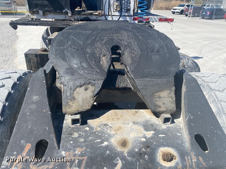 image for item DM3999 1985 Ottawa 30  yard truck