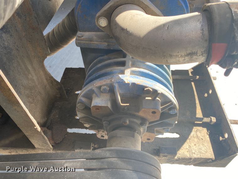 image for item DM4000 1990 International 9400  vacuum truck