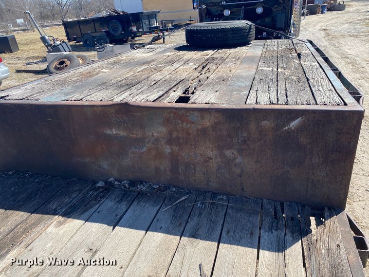 image for item DM4002 1970 Clark  extendable drop deck trailer