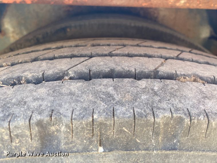 image for item DM4002 1970 Clark  extendable drop deck trailer