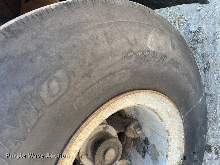 image for item DM4002 1970 Clark  extendable drop deck trailer