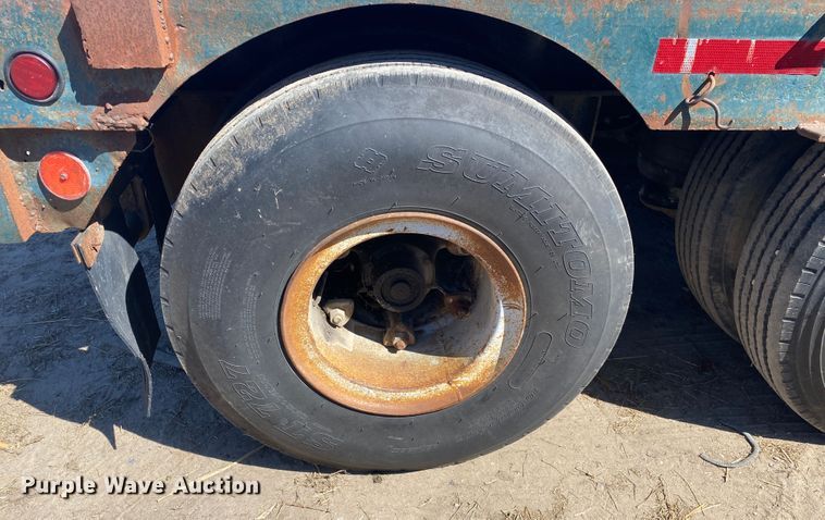 image for item DM4002 1970 Clark  extendable drop deck trailer