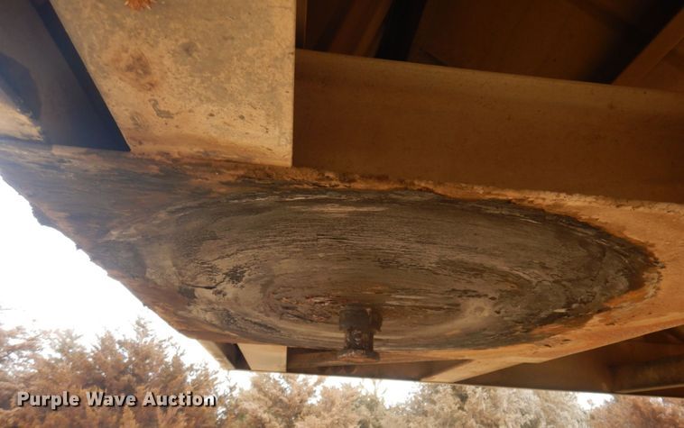 image for item DM5390 1998 Hawkeye  grain trailer