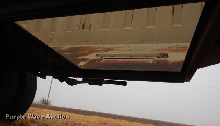 image for item DM5390 1998 Hawkeye  grain trailer