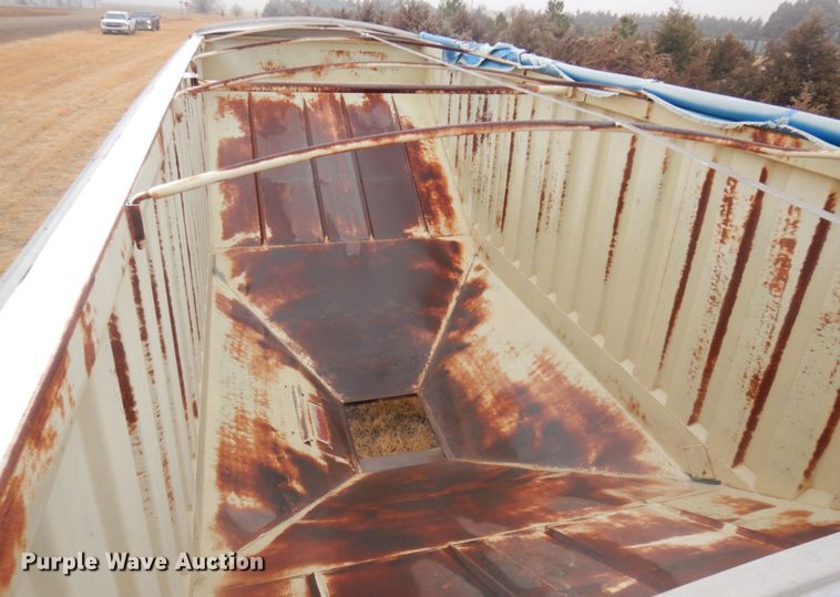 image for item DM5390 1998 Hawkeye  grain trailer