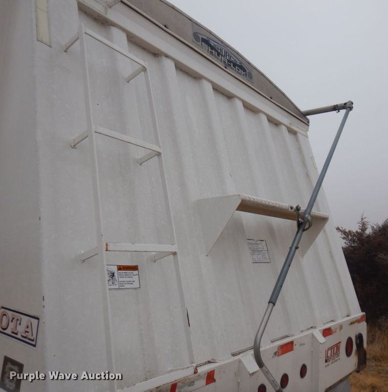image for item DM5390 1998 Hawkeye  grain trailer