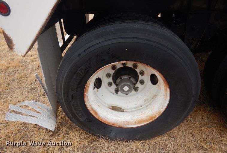 image for item DM5390 1998 Hawkeye  grain trailer