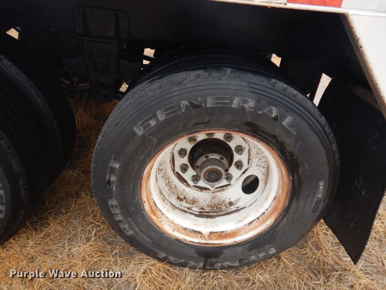 image for item DM5390 1998 Hawkeye  grain trailer