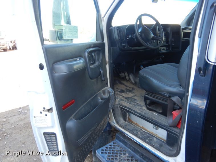 image for item DM5396 2003 Chevrolet C4500  dump truck