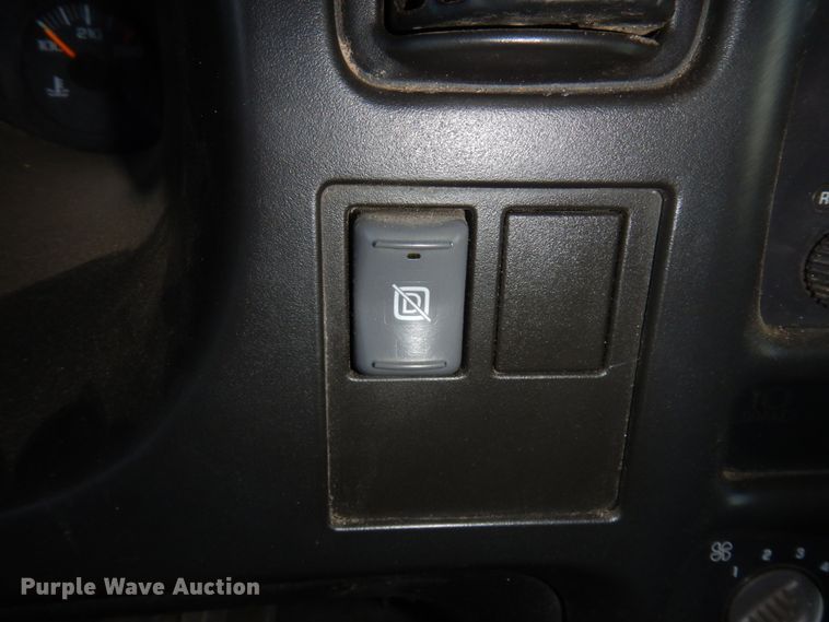 image for item DM5396 2003 Chevrolet C4500  dump truck