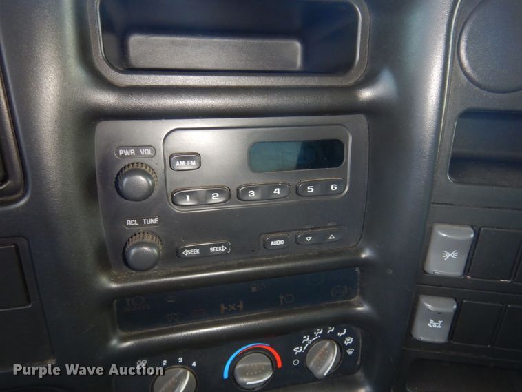 image for item DM5396 2003 Chevrolet C4500  dump truck