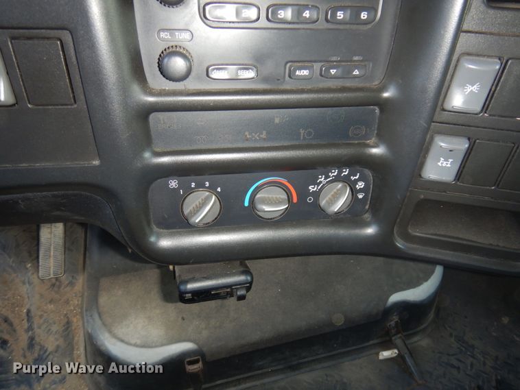 image for item DM5396 2003 Chevrolet C4500  dump truck