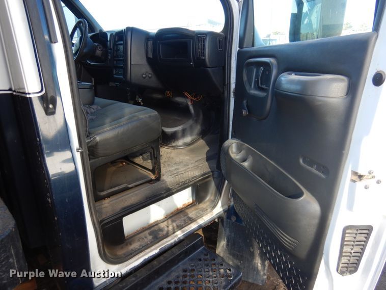 image for item DM5396 2003 Chevrolet C4500  dump truck