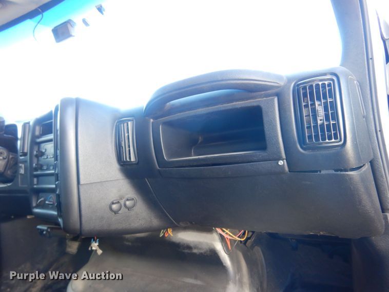 image for item DM5396 2003 Chevrolet C4500  dump truck