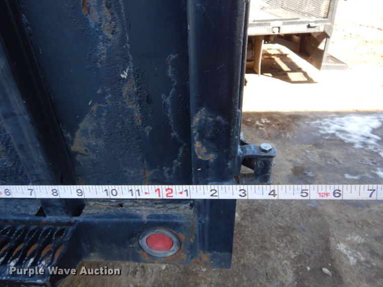 image for item DM5396 2003 Chevrolet C4500  dump truck