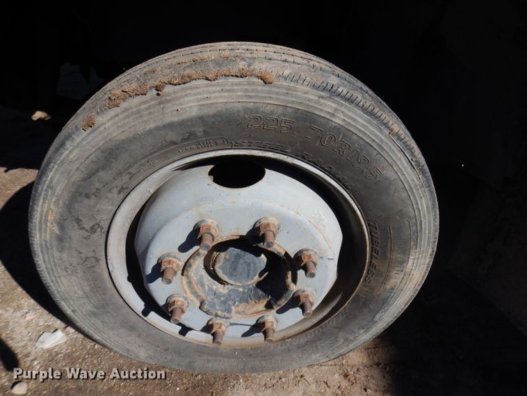 image for item DM5396 2003 Chevrolet C4500  dump truck