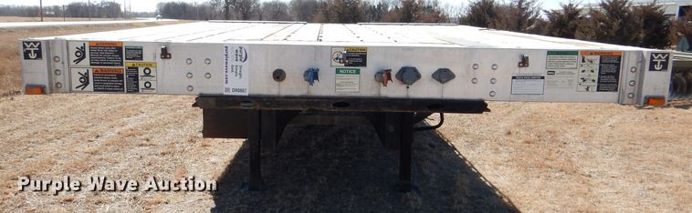 image for item DR0867 2004 Wilson CFD900  drop deck trailer