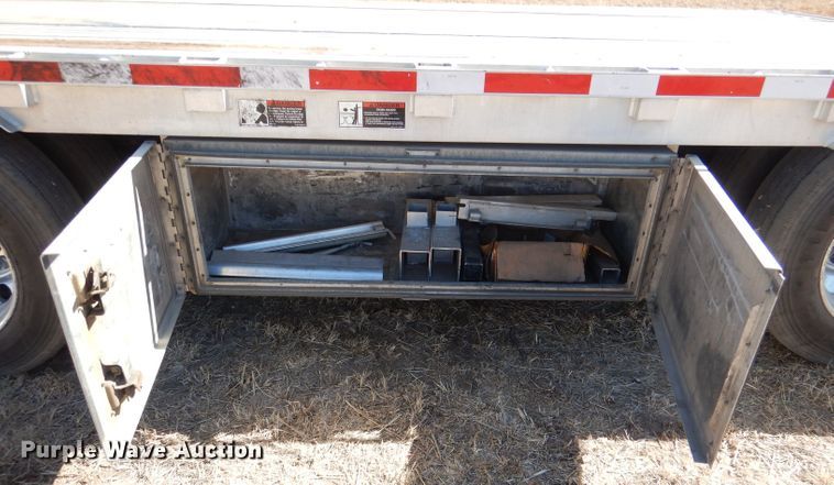 image for item DR0867 2004 Wilson CFD900  drop deck trailer