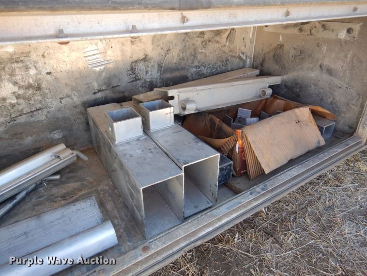 image for item DR0867 2004 Wilson CFD900  drop deck trailer