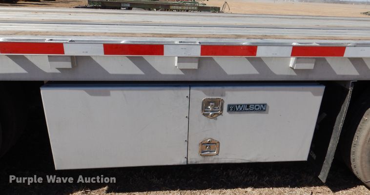 image for item DR0867 2004 Wilson CFD900  drop deck trailer