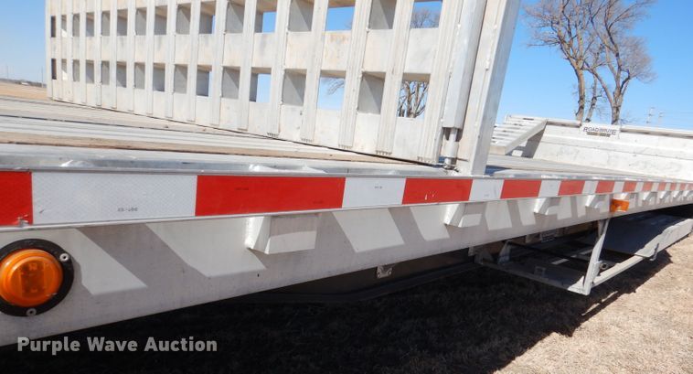 image for item DR0867 2004 Wilson CFD900  drop deck trailer