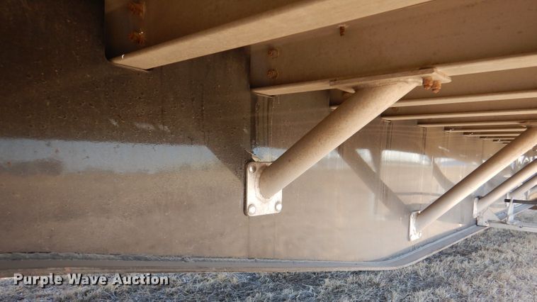 image for item DR0867 2004 Wilson CFD900  drop deck trailer