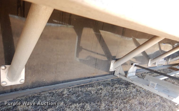 image for item DR0867 2004 Wilson CFD900  drop deck trailer