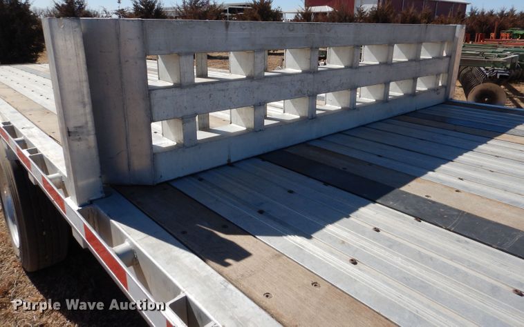 image for item DR0867 2004 Wilson CFD900  drop deck trailer