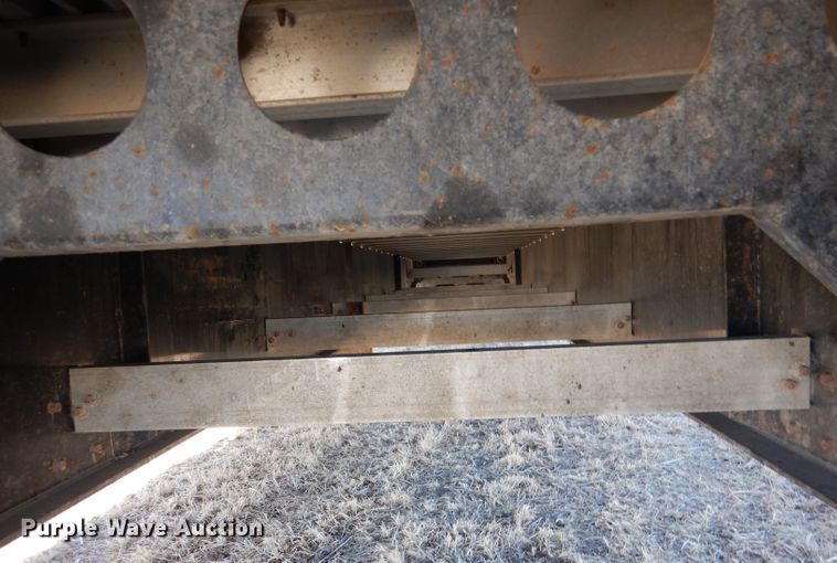 image for item DR0867 2004 Wilson CFD900  drop deck trailer