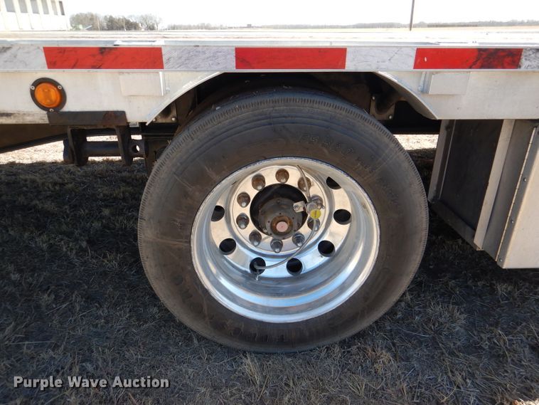 image for item DR0867 2004 Wilson CFD900  drop deck trailer