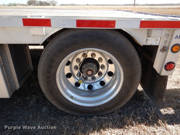 image for item DR0867 2004 Wilson CFD900  drop deck trailer