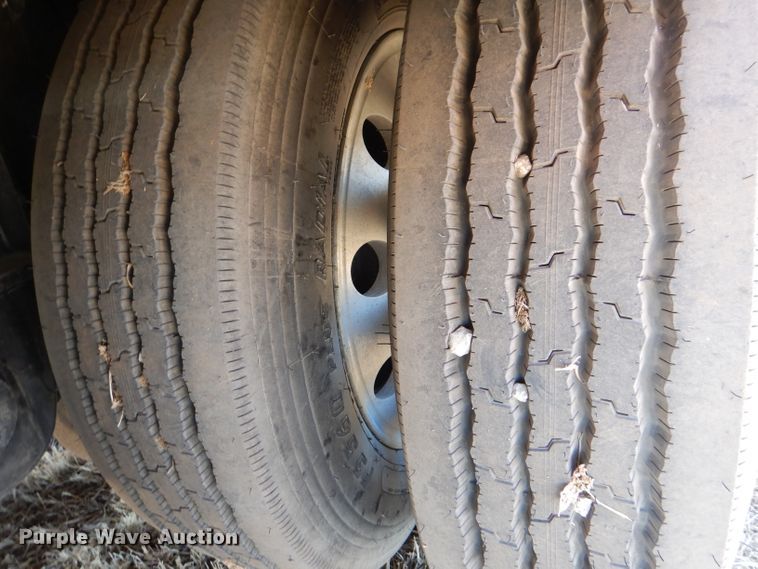 image for item DR0867 2004 Wilson CFD900  drop deck trailer