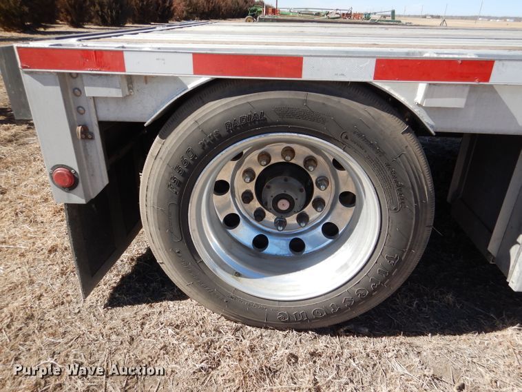 image for item DR0867 2004 Wilson CFD900  drop deck trailer