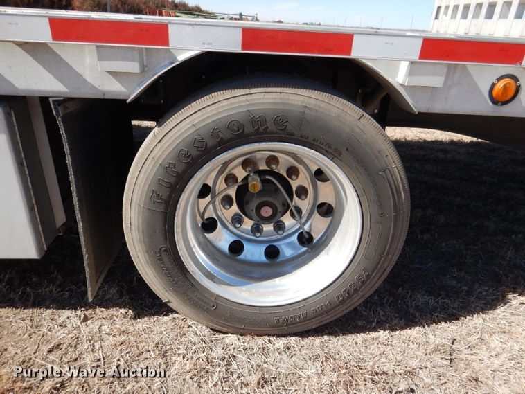 image for item DR0867 2004 Wilson CFD900  drop deck trailer