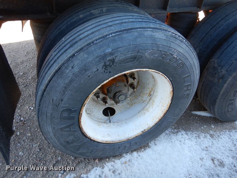 image for item DR1123 2000 Nu Van NVF-75102  side curtain trailer