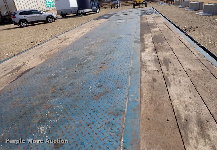 image for item DS7029 2004 Ledwell  drop deck trailer