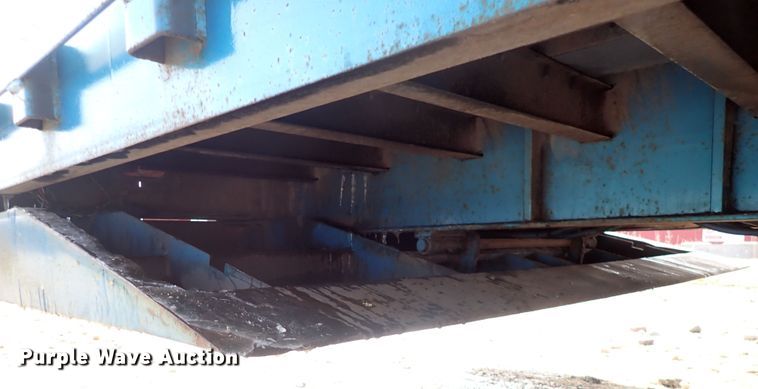 image for item DS7029 2004 Ledwell  drop deck trailer