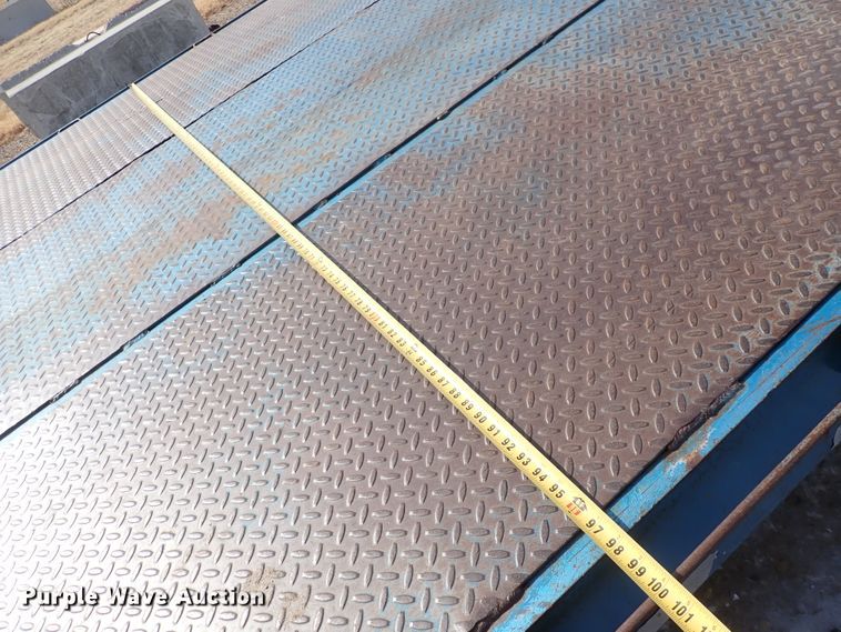 image for item DS7029 2004 Ledwell  drop deck trailer