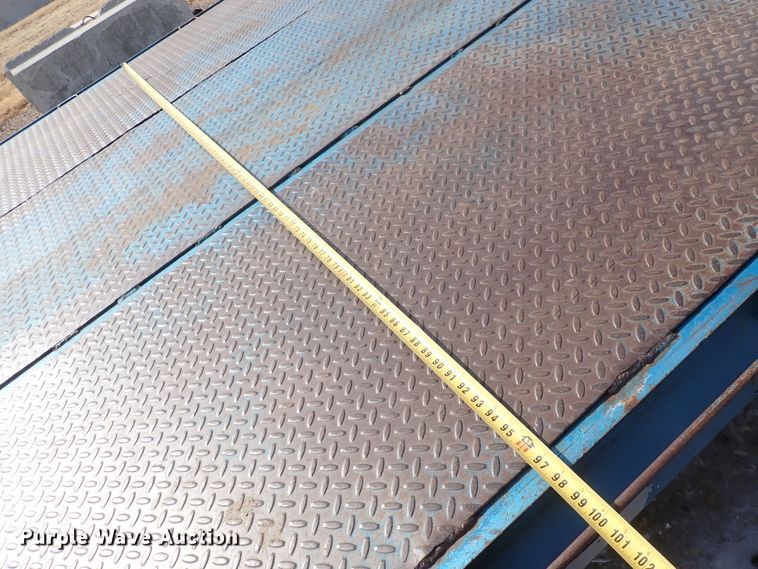 image for item DS7029 2004 Ledwell  drop deck trailer